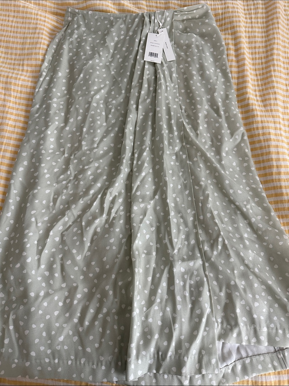 Vince Sage Green Polka Dot Pleated Maxi Skirt - Picture 3 of 4